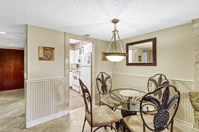 Dining area at Xanadu Villas D14